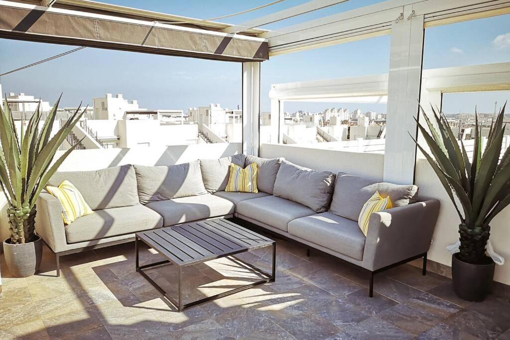 Black Sun. Modern Penthouse In Torrevieja Exterior foto